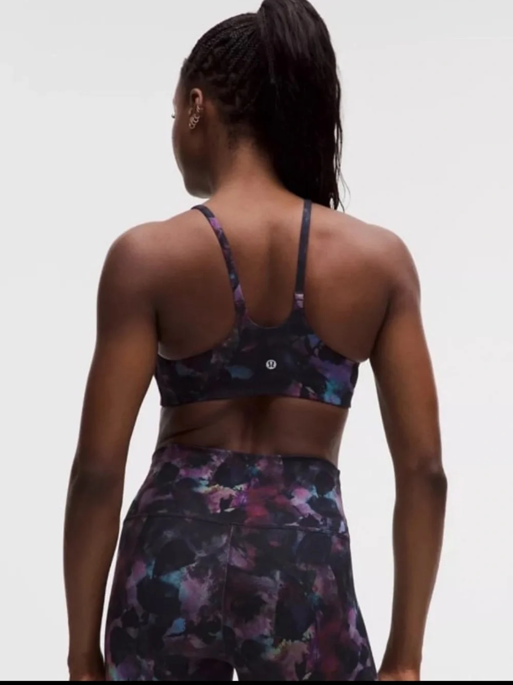 NWT/NWOT/Like New Lululemon Matching Bundle. Size Tops 2,4 / Bootoms 2